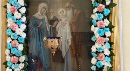 15 февраля 2026 года, в Неделю мясопустную, о Страшном Суде, праздник Сретения Господа Бога и Спаса нашего Иисуса Христа, в храме Сретения Господня была совершена Божественная Литургия.